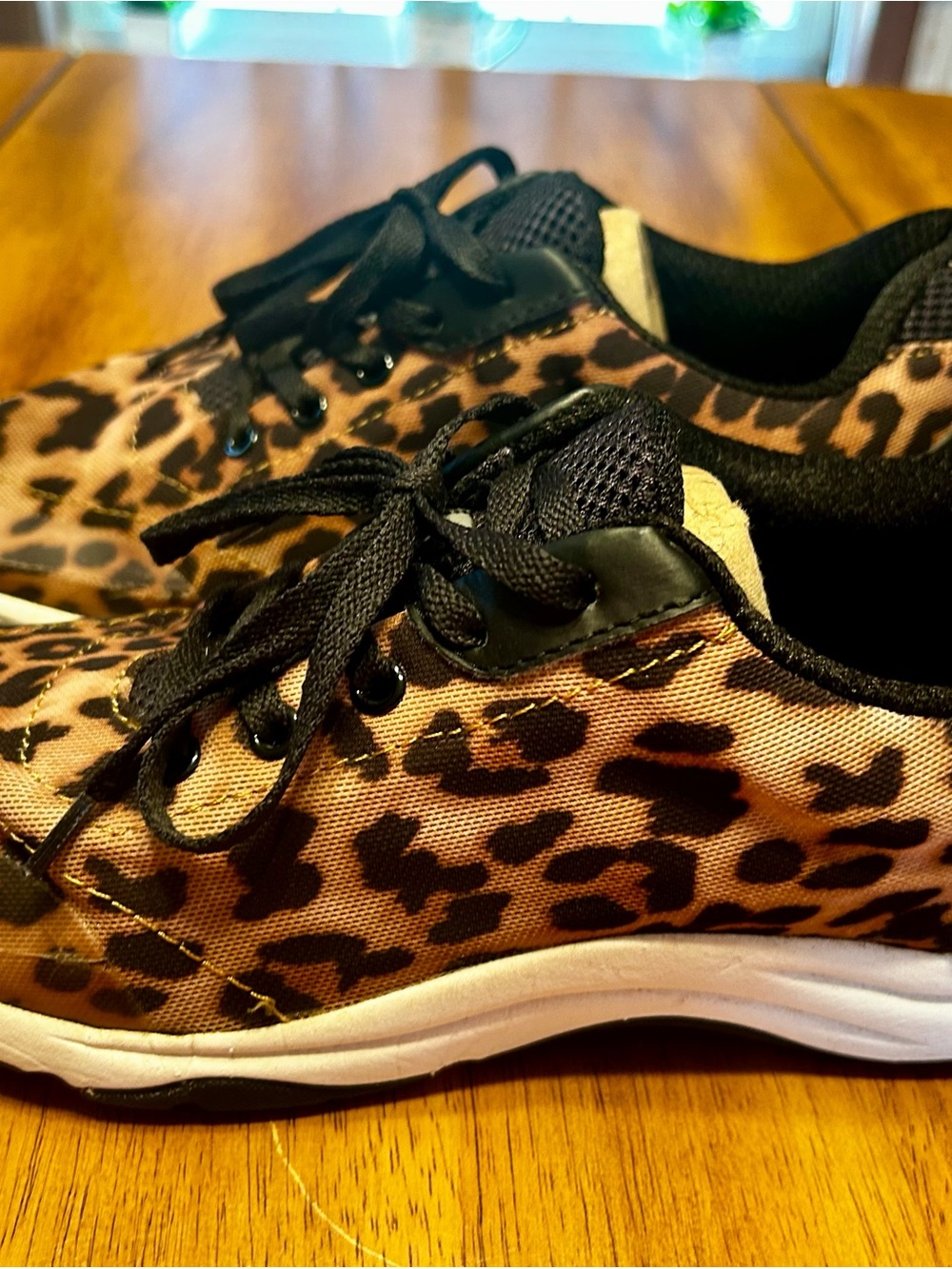 Vionic Leopard Print Women's Sneakers - Black & Brown